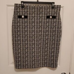 Joseph Ribkoff Black and White Houndstooth Pencil Skirt